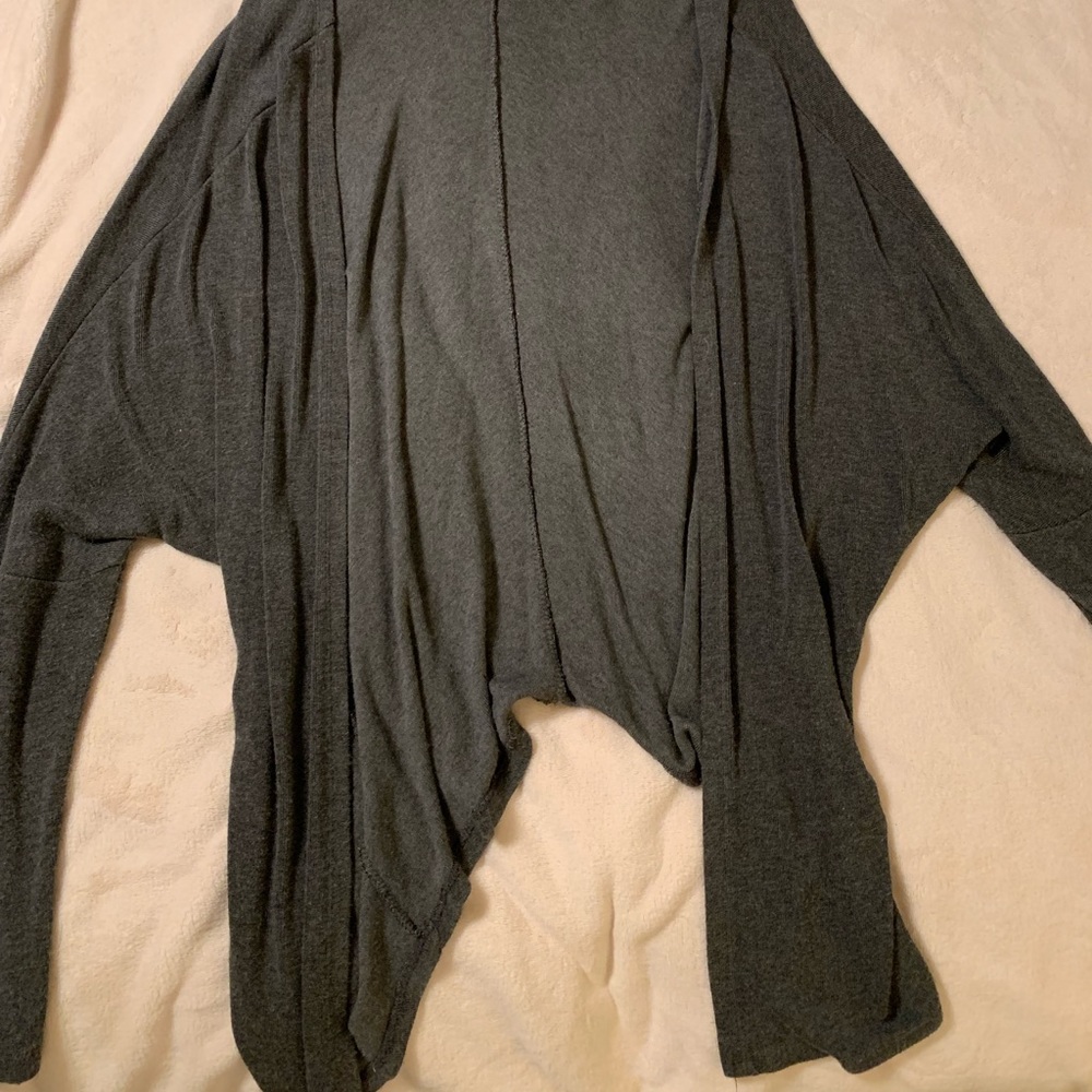 BRANDY MELVILLE Cardigan